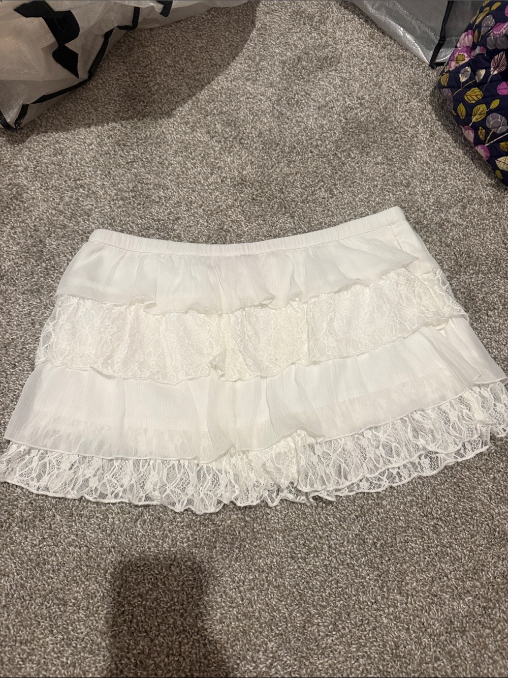 Hollister White Tiered Lace Mini Skirt